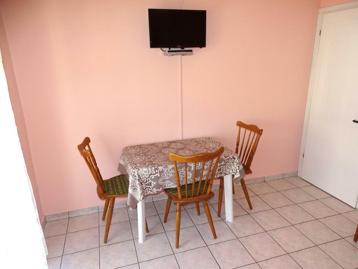 Socrates Apartments Olympiakí Aktí Dış mekan fotoğraf